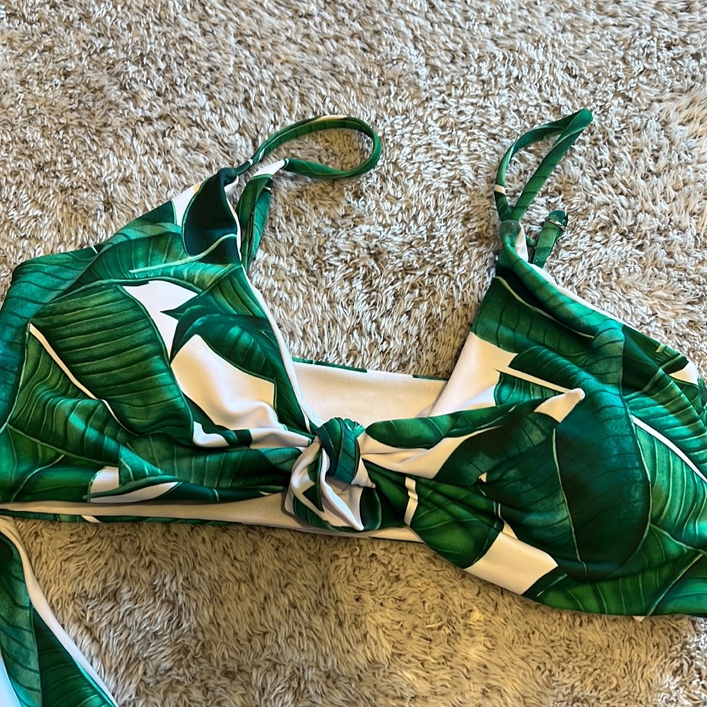 Bikini set ๐๐ - Picture 3 of 3